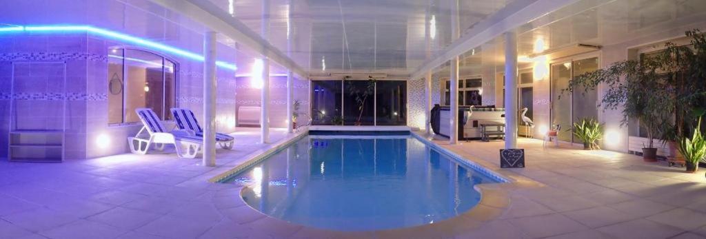Au Charme Du Lac Piscine & Spa 2 Форж-лез-О Екстериор снимка